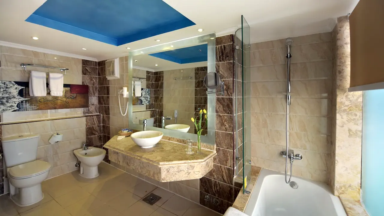 الفندق إيدج باي روتانا سي بيتش - شرم الشيخ